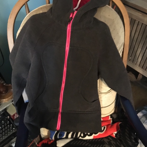 Grey Lulu lemon hoody size extra small - Picture 2 of 2